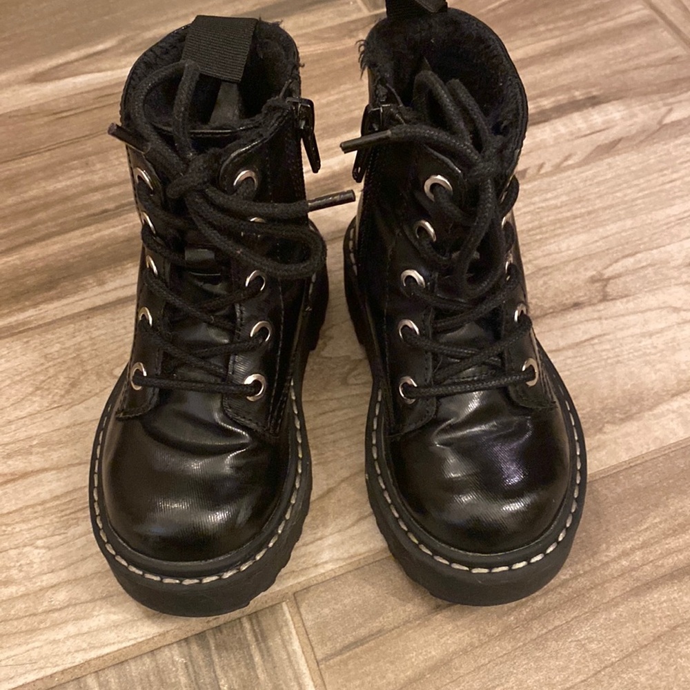 Sherpa lined combat boots